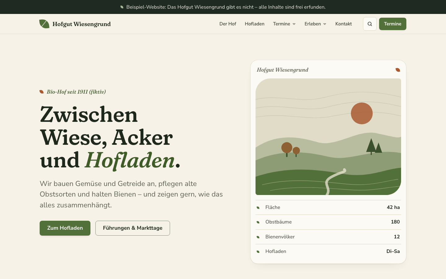 Startseite im Kit „Nature“: Überschrift „Zwischen Wiese, Acker und Hofladen.“, daneben eine gezeichnete Hügellandschaft mit Sonne und Bäumen (Demo „Hofgut Wiesengrund“, fiktiv)